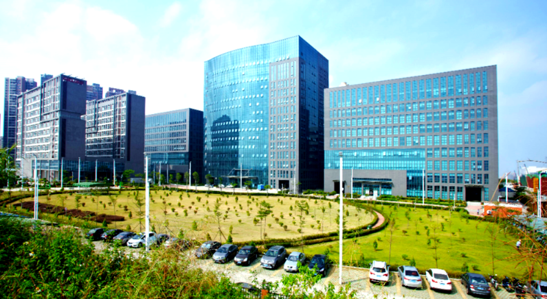 申睿呈华信息科技行业系统软件开发方案对比：通用产品与定制平台的选型分析